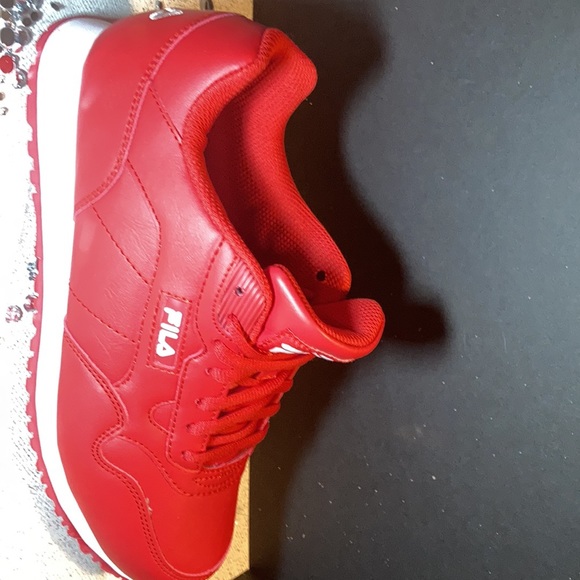 Fila athletic shoes - Picture 14 of 16